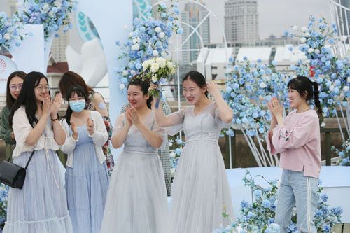 年轻人开始租三金结婚，新时代的婚嫁选择